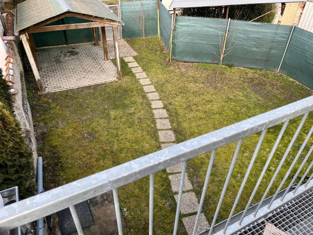 Rabbit Apartman Mosonmagyaróvár Buitenkant foto