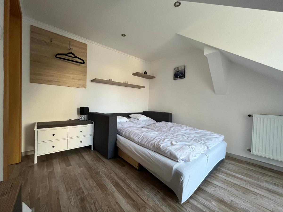 Rabbit Apartman Mosonmagyaróvár Buitenkant foto