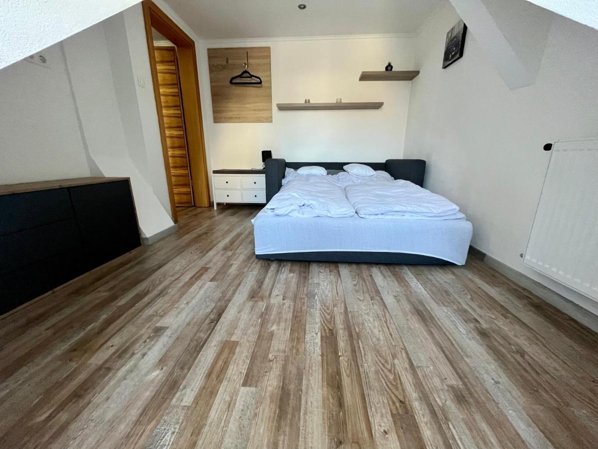 Rabbit Apartman Mosonmagyaróvár Buitenkant foto