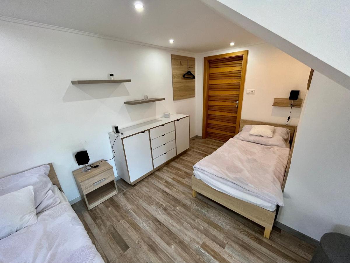 Rabbit Apartman Mosonmagyaróvár Buitenkant foto