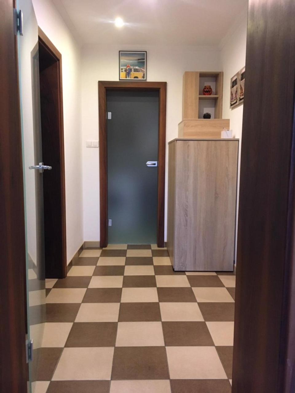Rabbit Apartman Mosonmagyaróvár Buitenkant foto
